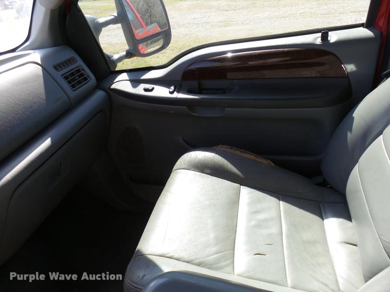 image for item DB2480 2004 Ford F350 Super Duty Crew Cab pickup truck