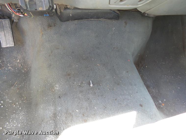 image for item DB2480 2004 Ford F350 Super Duty Crew Cab pickup truck