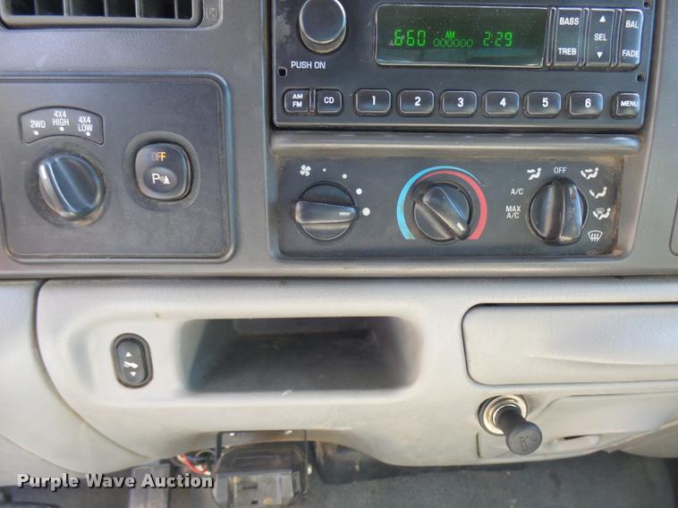 image for item DB2480 2004 Ford F350 Super Duty Crew Cab pickup truck