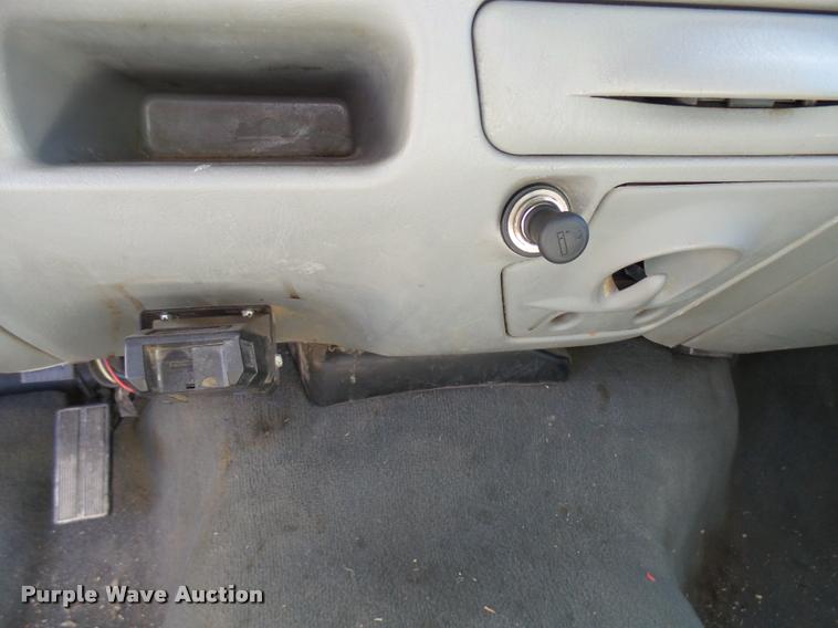 image for item DB2480 2004 Ford F350 Super Duty Crew Cab pickup truck