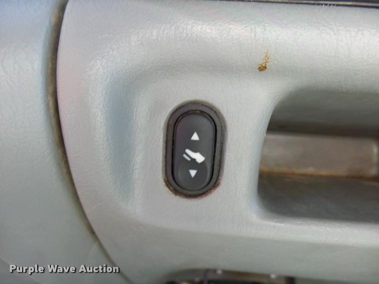 image for item DB2480 2004 Ford F350 Super Duty Crew Cab pickup truck