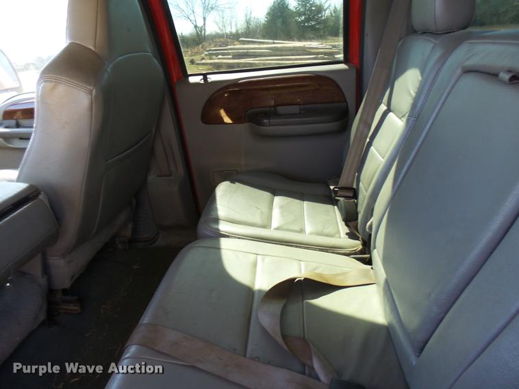 image for item DB2480 2004 Ford F350 Super Duty Crew Cab pickup truck