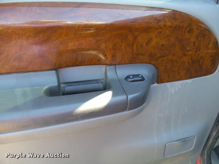 image for item DB2480 2004 Ford F350 Super Duty Crew Cab pickup truck