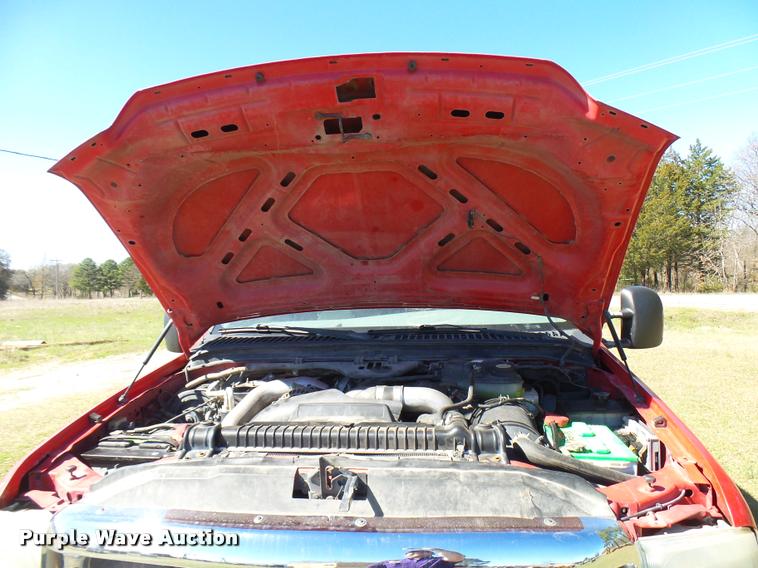 image for item DB2480 2004 Ford F350 Super Duty Crew Cab pickup truck