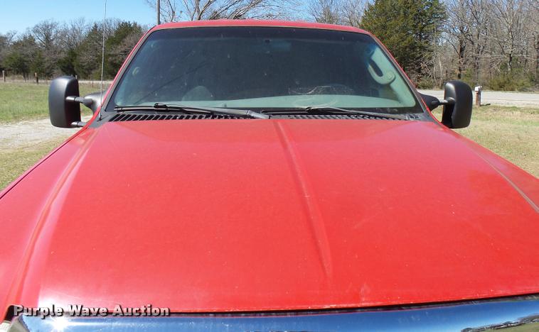 image for item DB2480 2004 Ford F350 Super Duty Crew Cab pickup truck