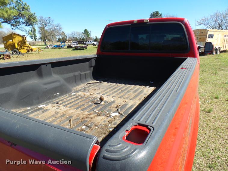image for item DB2480 2004 Ford F350 Super Duty Crew Cab pickup truck