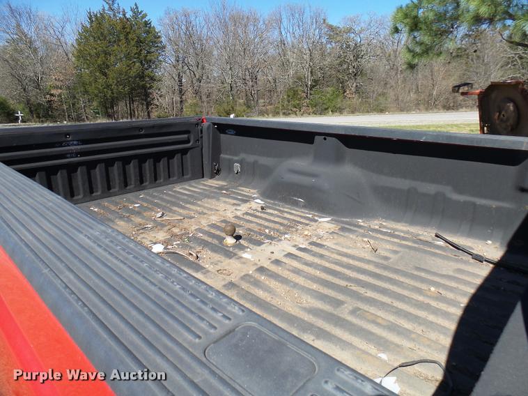 image for item DB2480 2004 Ford F350 Super Duty Crew Cab pickup truck