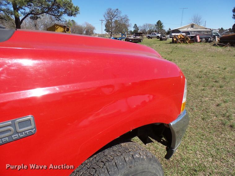 image for item DB2480 2004 Ford F350 Super Duty Crew Cab pickup truck