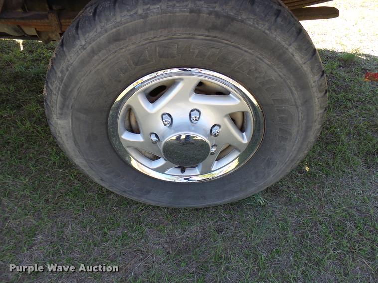 image for item DB2480 2004 Ford F350 Super Duty Crew Cab pickup truck