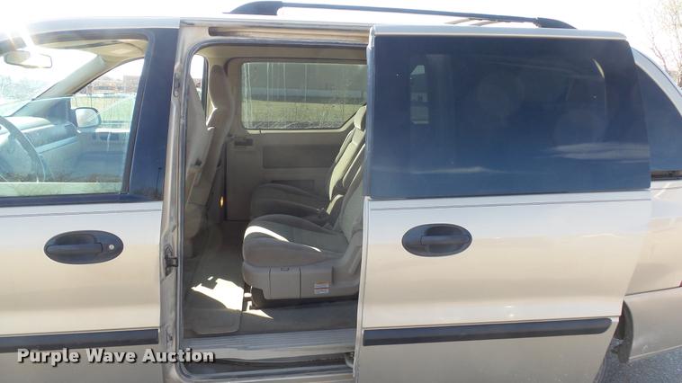 image for item DB3819 2007 Ford Freestar SE van