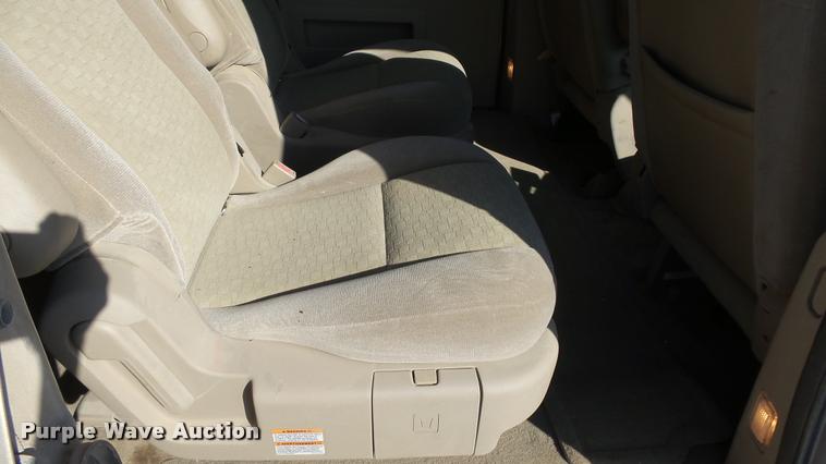 image for item DB3819 2007 Ford Freestar SE van