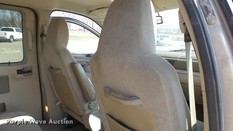 image for item DB3819 2007 Ford Freestar SE van
