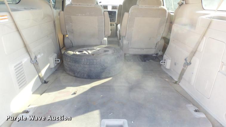 image for item DB3819 2007 Ford Freestar SE van