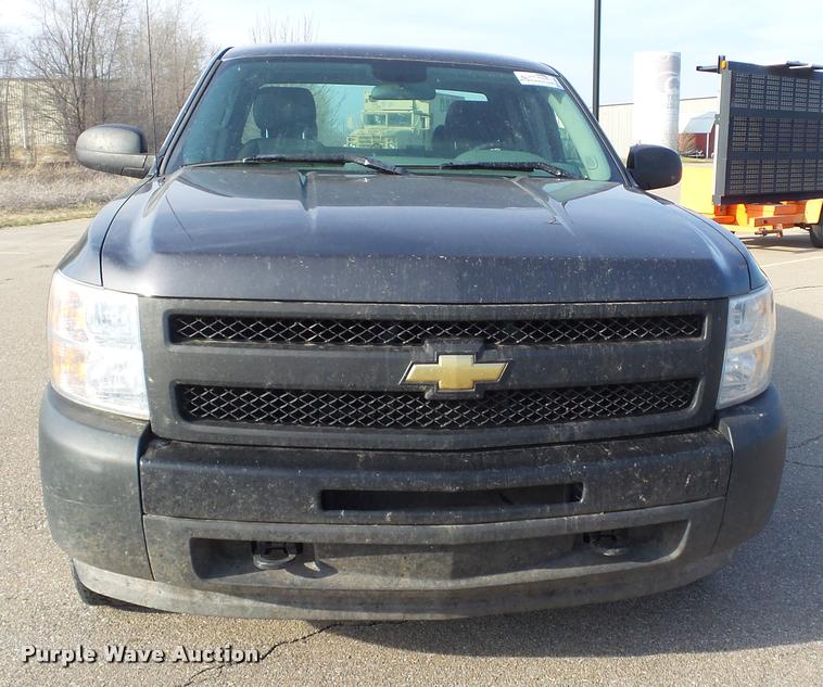 image for item DB3825 2011 Chevrolet Silverado 1500 Ext. Cab pickup truck
