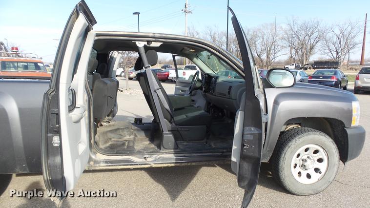 image for item DB3825 2011 Chevrolet Silverado 1500 Ext. Cab pickup truck
