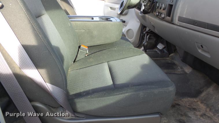 image for item DB3825 2011 Chevrolet Silverado 1500 Ext. Cab pickup truck