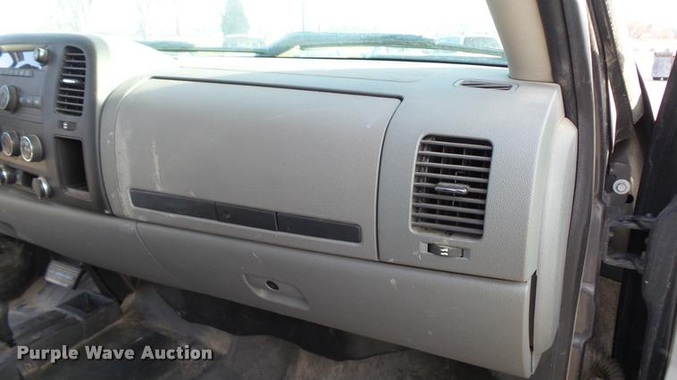 image for item DB3825 2011 Chevrolet Silverado 1500 Ext. Cab pickup truck