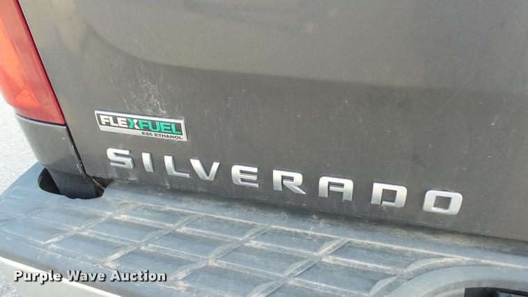 image for item DB3825 2011 Chevrolet Silverado 1500 Ext. Cab pickup truck