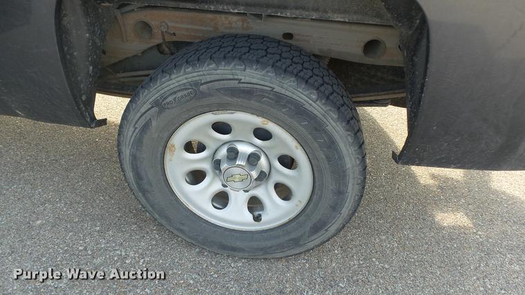 image for item DB3825 2011 Chevrolet Silverado 1500 Ext. Cab pickup truck