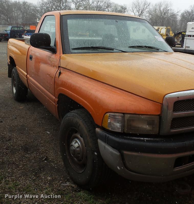 image for item DB3847 2001 Dodge Ram 2500 pickup truck