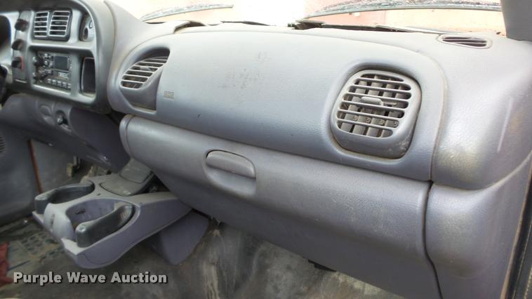 image for item DB3847 2001 Dodge Ram 2500 pickup truck