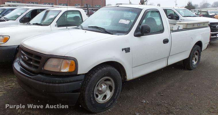 image for item DB3848 2002 Ford F150 XL pickup truck