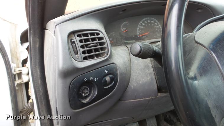 image for item DB3848 2002 Ford F150 XL pickup truck