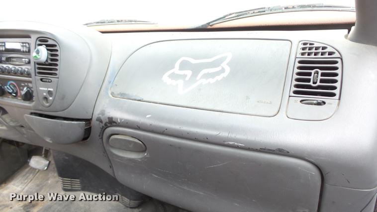 image for item DB3848 2002 Ford F150 XL pickup truck