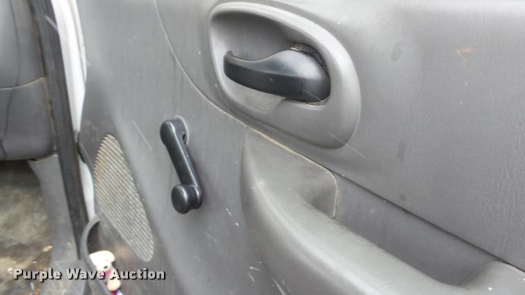 image for item DB3848 2002 Ford F150 XL pickup truck