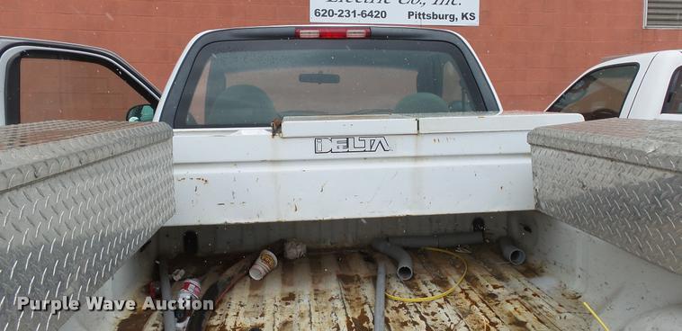 image for item DB3848 2002 Ford F150 XL pickup truck