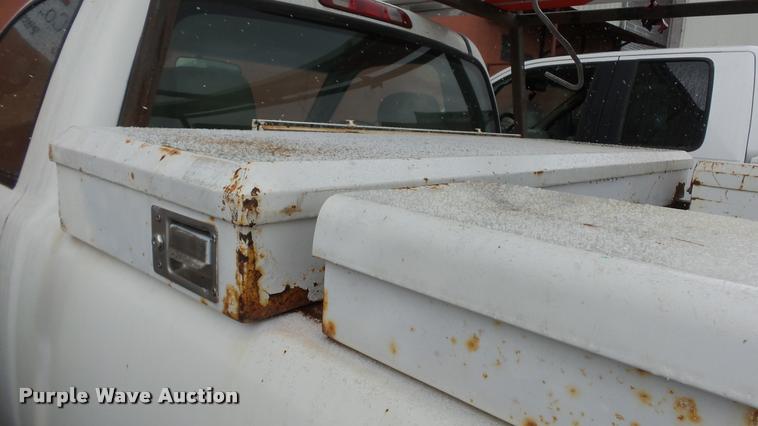 image for item DB3849 2003 Toyota Tundra pickup truck