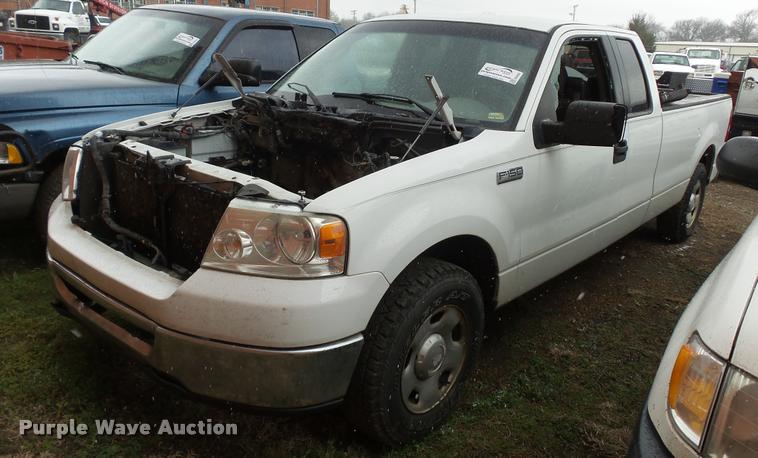 image for item DB3850 2006 Ford F150 XLT SuperCab pickup truck