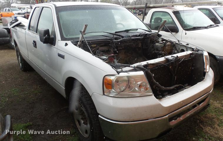 image for item DB3850 2006 Ford F150 XLT SuperCab pickup truck