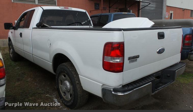 image for item DB3850 2006 Ford F150 XLT SuperCab pickup truck