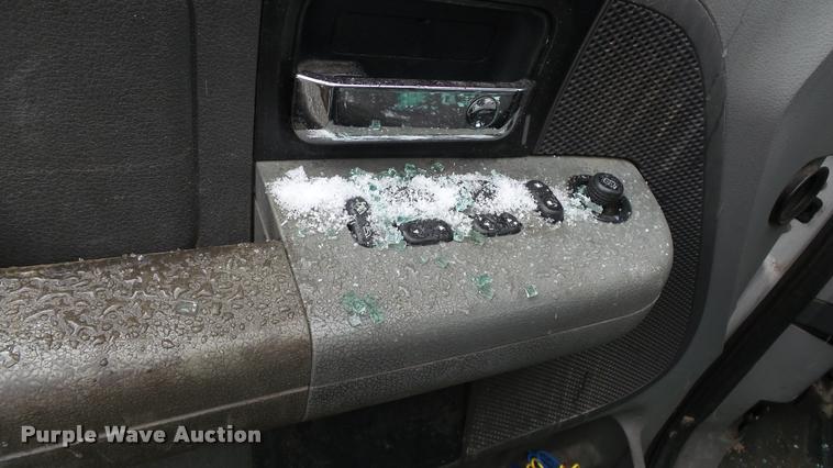 image for item DB3850 2006 Ford F150 XLT SuperCab pickup truck