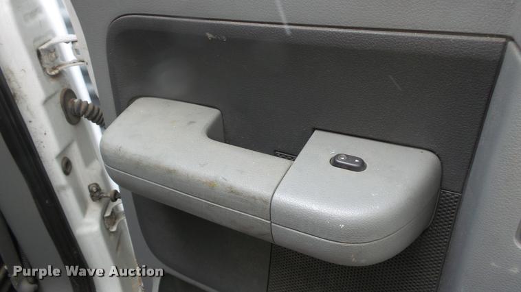 image for item DB3850 2006 Ford F150 XLT SuperCab pickup truck