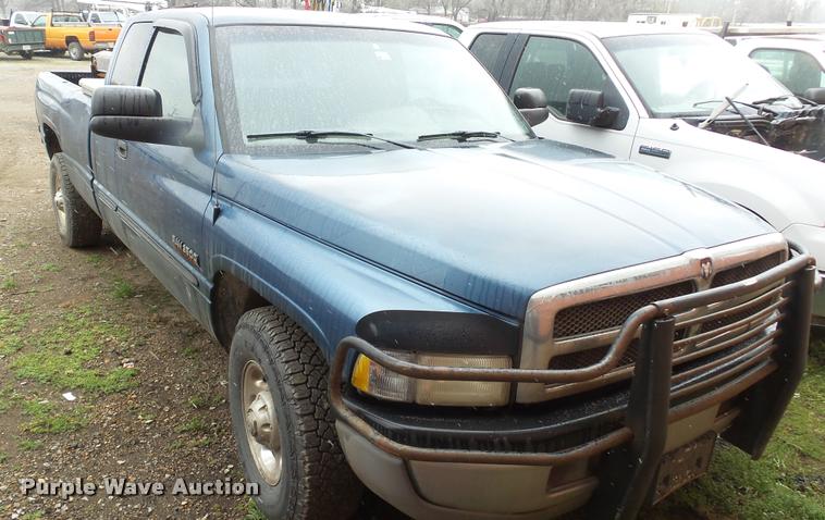 image for item DB3851 2002 Dodge Ram 2500 Quad Cab pickup truck
