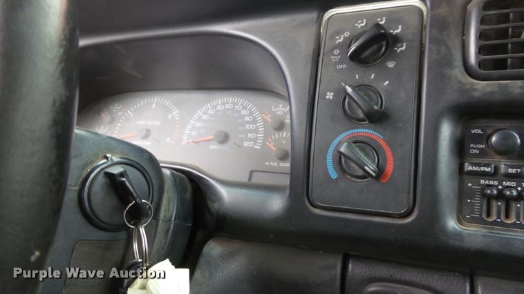 image for item DB3851 2002 Dodge Ram 2500 Quad Cab pickup truck