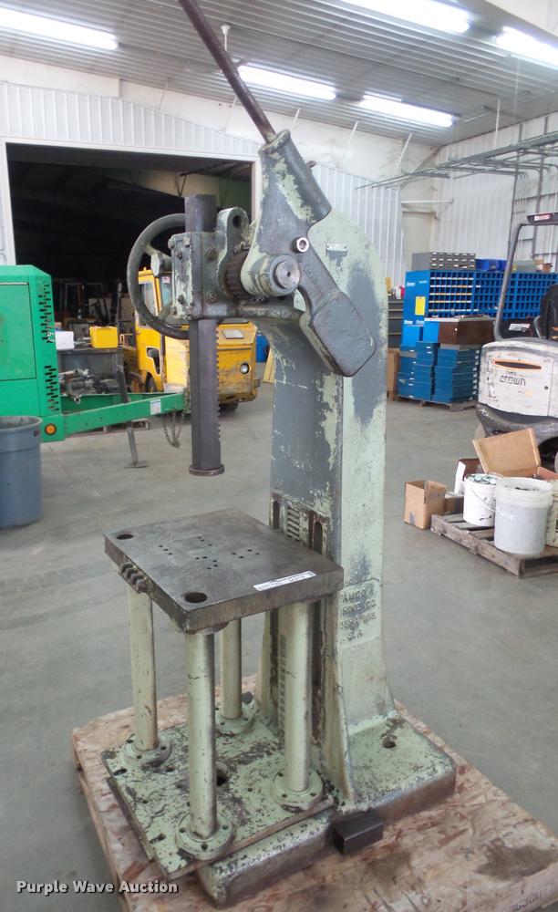 Famco 5R arbor press in Lawrence, KS Item DC9178 sold Purple Wave