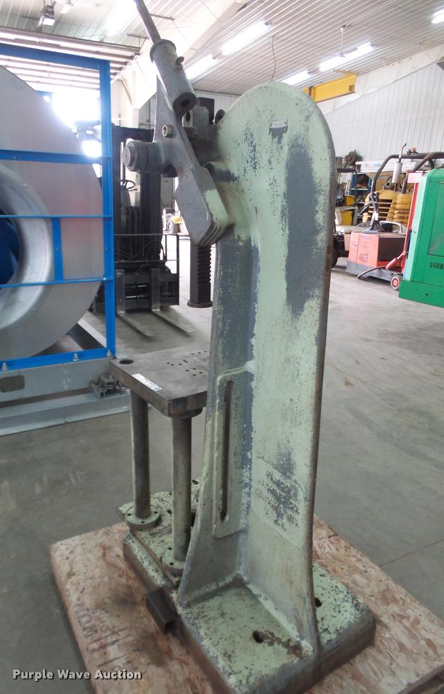 Famco 5R arbor press in Lawrence, KS Item DC9178 sold Purple Wave