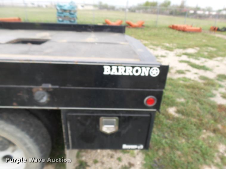 image for item DE9557 2005 Chevrolet 4500 flatbed truck