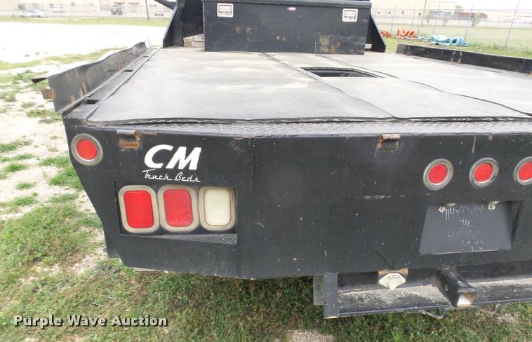 image for item DE9558 2004 Chevrolet 4500 flatbed truck