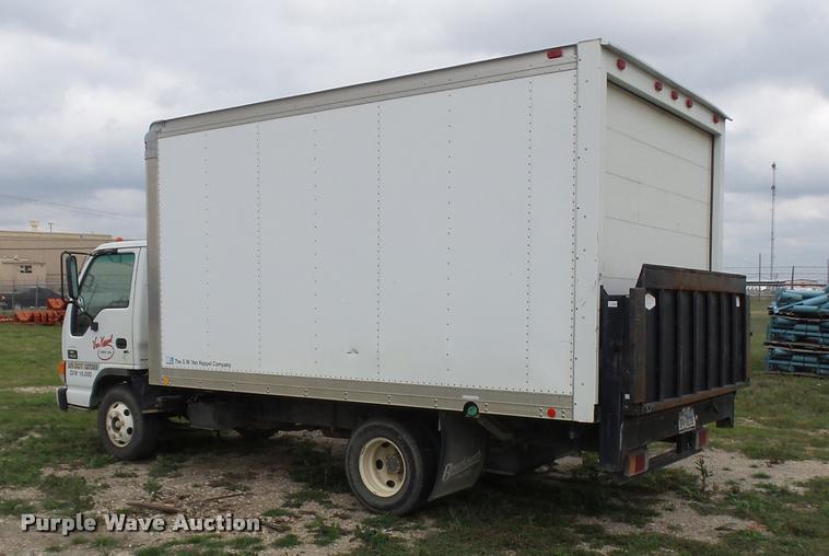 image for item DE9559 2004 Chevrolet W4500 box truck