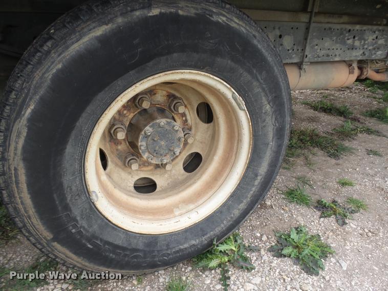 image for item DE9559 2004 Chevrolet W4500 box truck