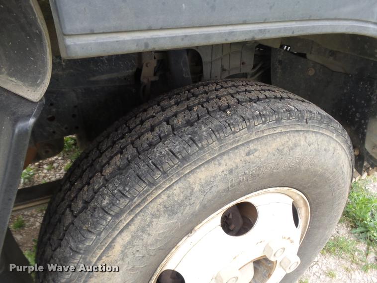 image for item DE9559 2004 Chevrolet W4500 box truck