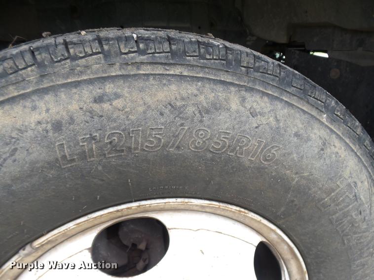 image for item DE9559 2004 Chevrolet W4500 box truck