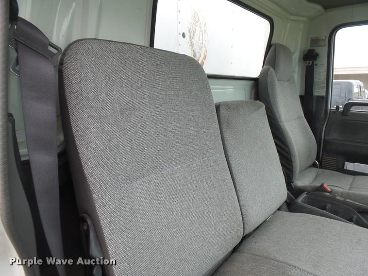 image for item DE9559 2004 Chevrolet W4500 box truck