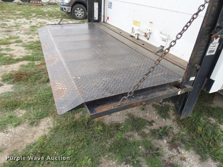 image for item DE9559 2004 Chevrolet W4500 box truck