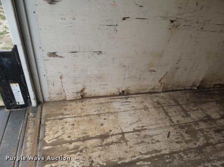 image for item DE9559 2004 Chevrolet W4500 box truck