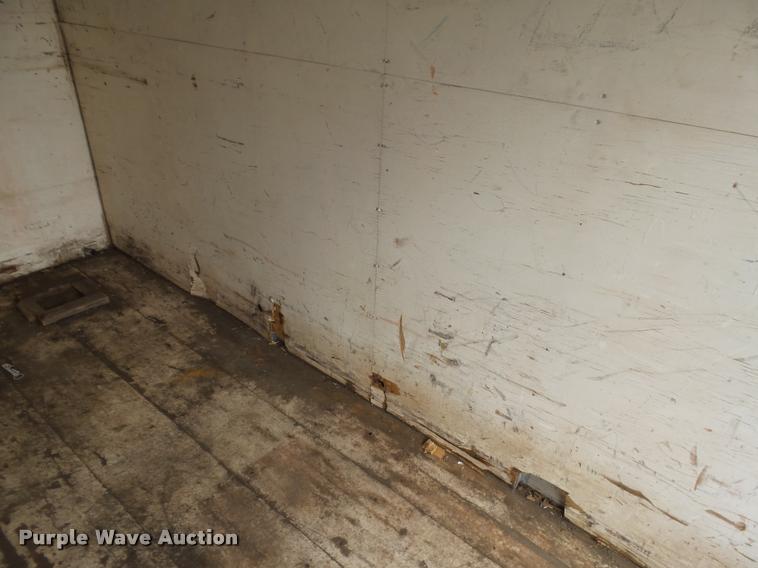 image for item DE9559 2004 Chevrolet W4500 box truck